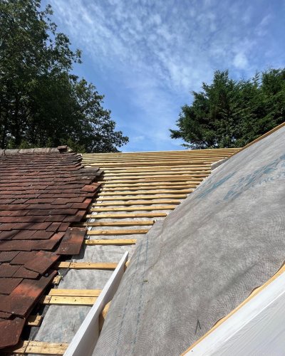 Carousel post from hardyandsonsroofing.