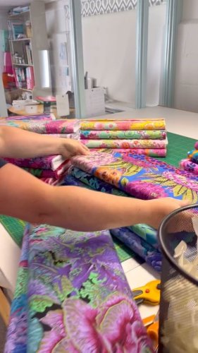 Video post from elephantinmyhandbag.