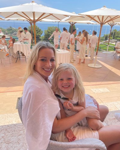 Carousel post from gembon23.