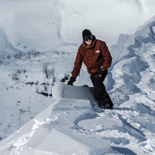 Carousel post from gnusnowboards.