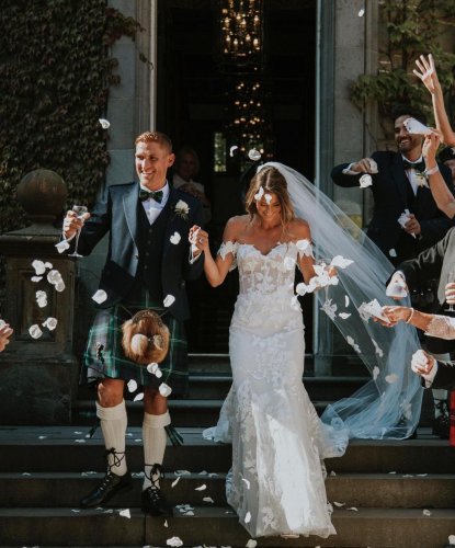 Carousel post from lelitebridal.