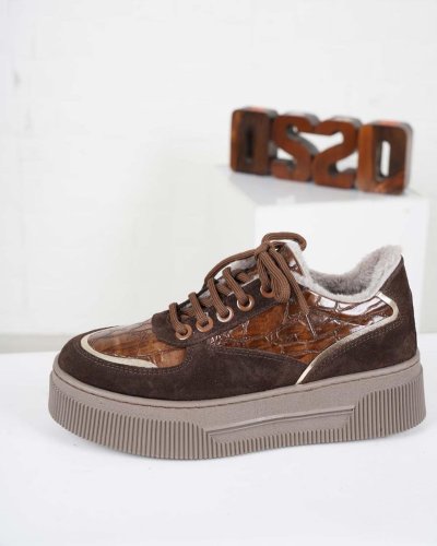 Carousel post from ossoshoes.