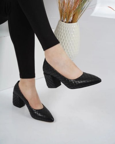 Carousel post from ossoshoes.