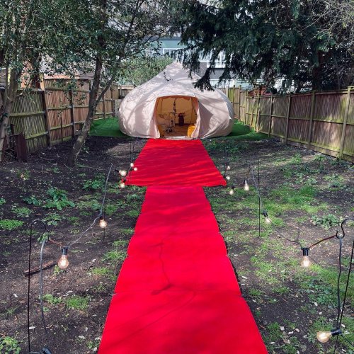 Carousel post from eazyeventhire.