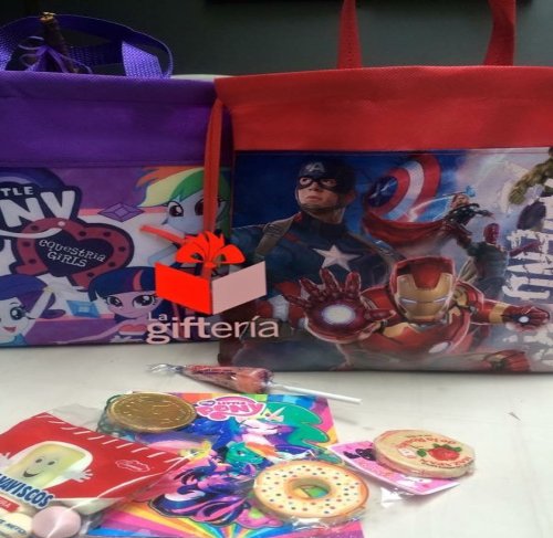 Carousel post from la_gifteria.