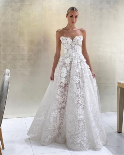 Carousel post from jolibride.