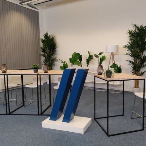 Carousel post from prgbelgium.
