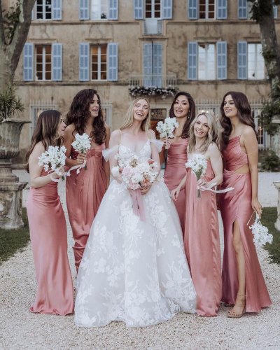 Carousel post from lelitebridal.