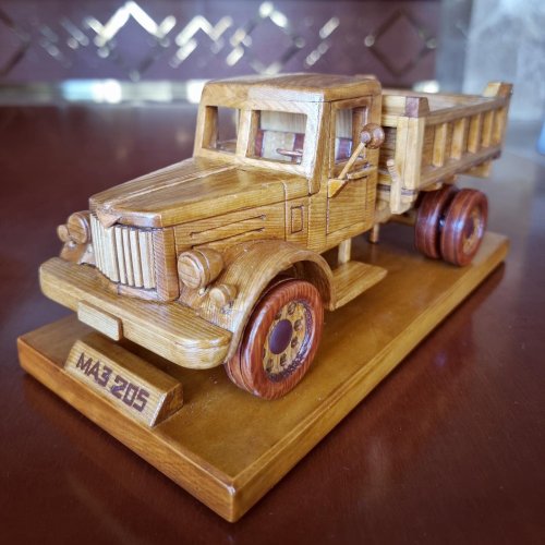 Carousel post from padarunak.fond.