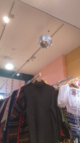 Video post from dotnsquare_vintage.