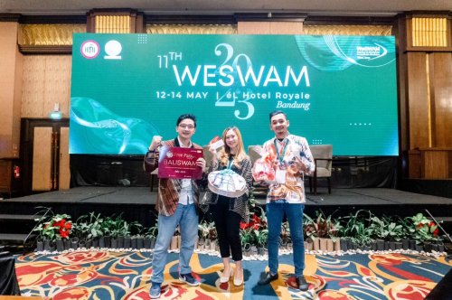Carousel post from swam_id.