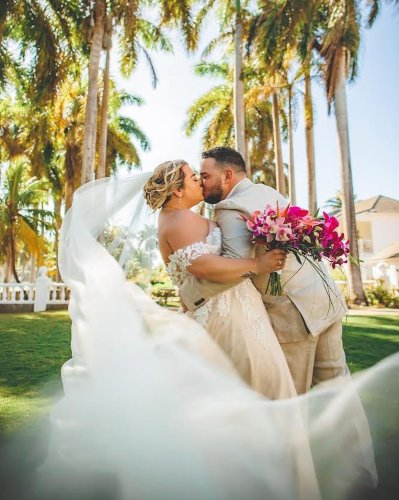 Photo post from thecurvybridenj.