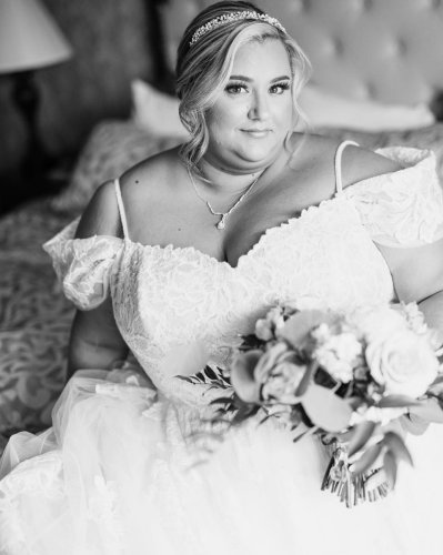 Carousel post from thecurvybridenj.