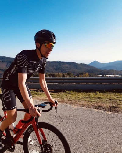 Carousel post from skinfitracingtriteam.