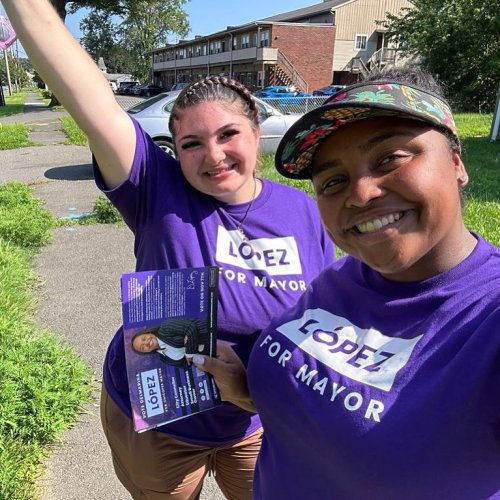 Photo post from electdelmarinalopez.