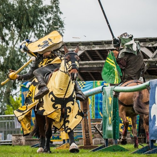 Carousel post from bramleynewspaper.