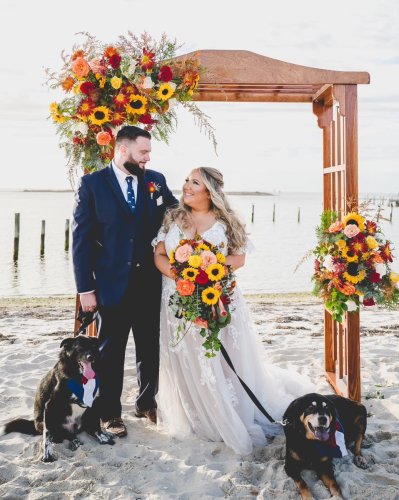 Carousel post from thecurvybridenj.