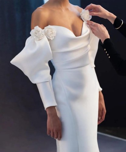 Carousel post from jolibride.