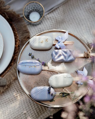 Carousel post from suesseboutique.