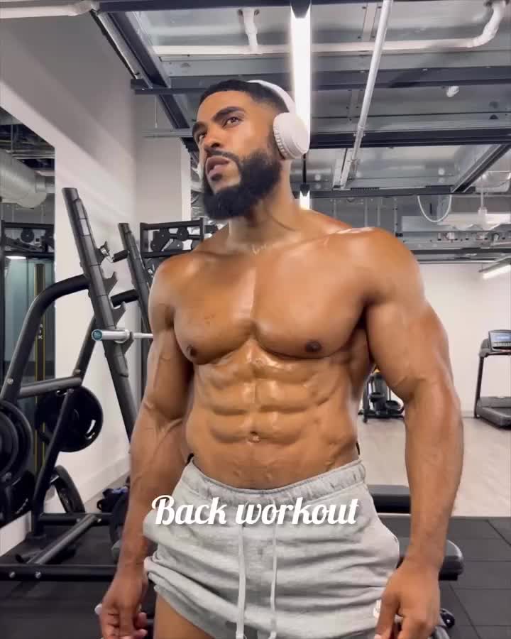Carousel post from ph_gains.