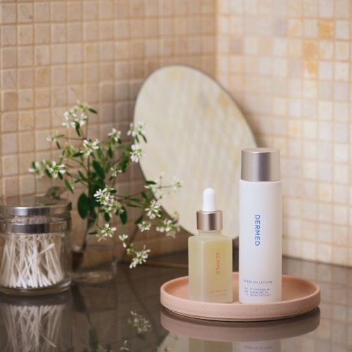 Carousel post from dermed_official.