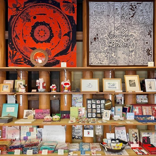 Carousel post from nokukyoto.