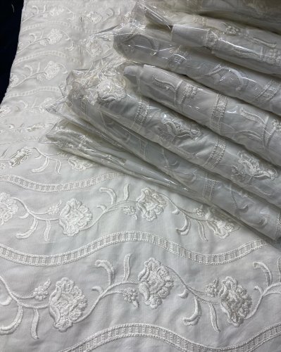 Carousel post from akbar_fabrics_.