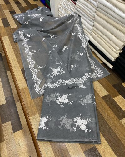 Carousel post from akbar_fabrics_.