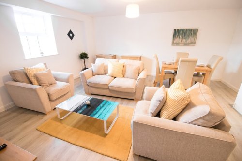 Photo post from kasarstays.