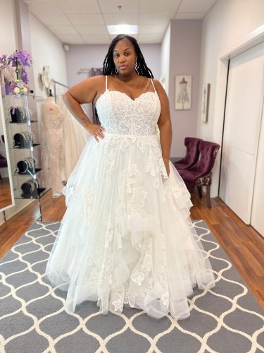 Photo post from thecurvybridenj.