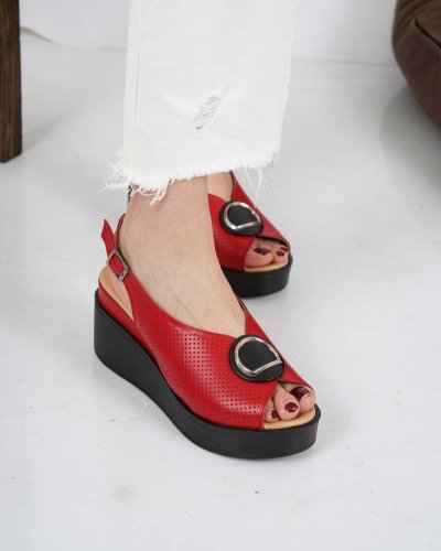 Carousel post from ossoshoes.