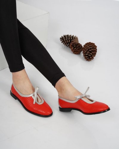 Carousel post from ossoshoes.