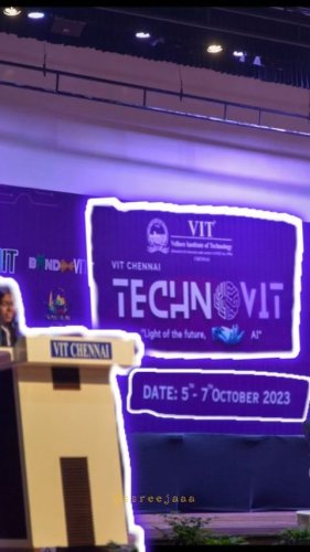 Video post from vitrendz_chennai.