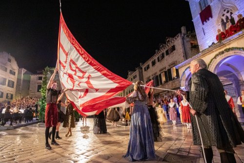 Carousel post from dubrovnikfestival.