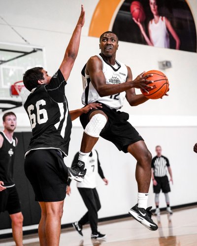 Carousel post from theroundleague.