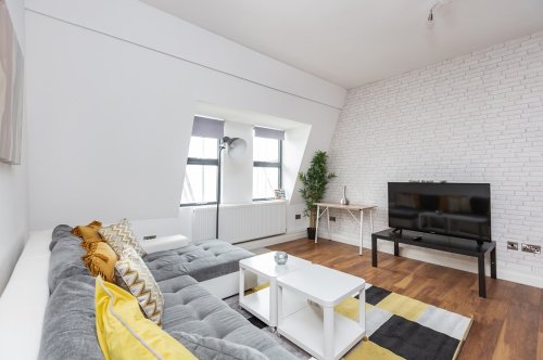 Photo post from kasarstays.