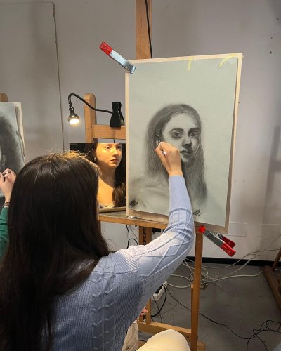 Carousel post from aur_arts.