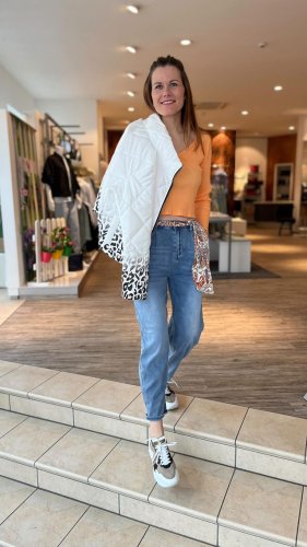 Video post from modehausbinder.