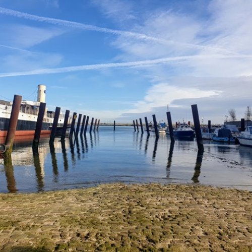 Photo post from kasarstays.