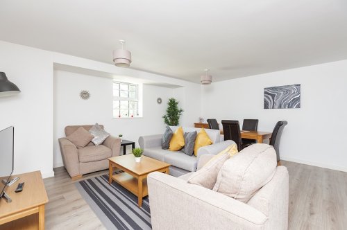 Photo post from kasarstays.