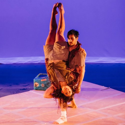 Carousel post from denfringe.