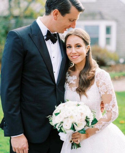 Carousel post from lelitebridal.