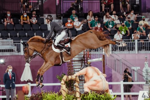 Carousel post from fei_global.