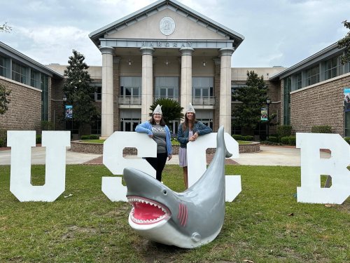 Photo post from uscbstudentlife.