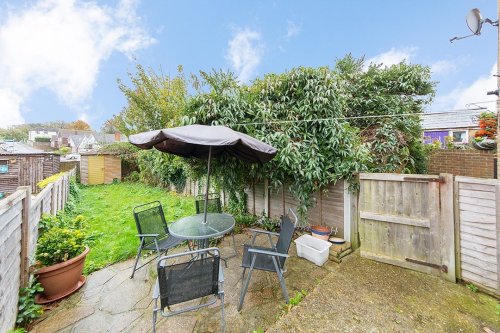 Photo post from kasarstays.