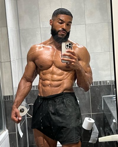 Carousel post from ph_gains.
