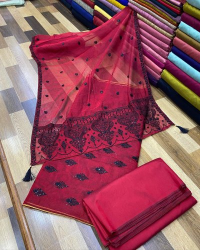 Carousel post from akbar_fabrics_.