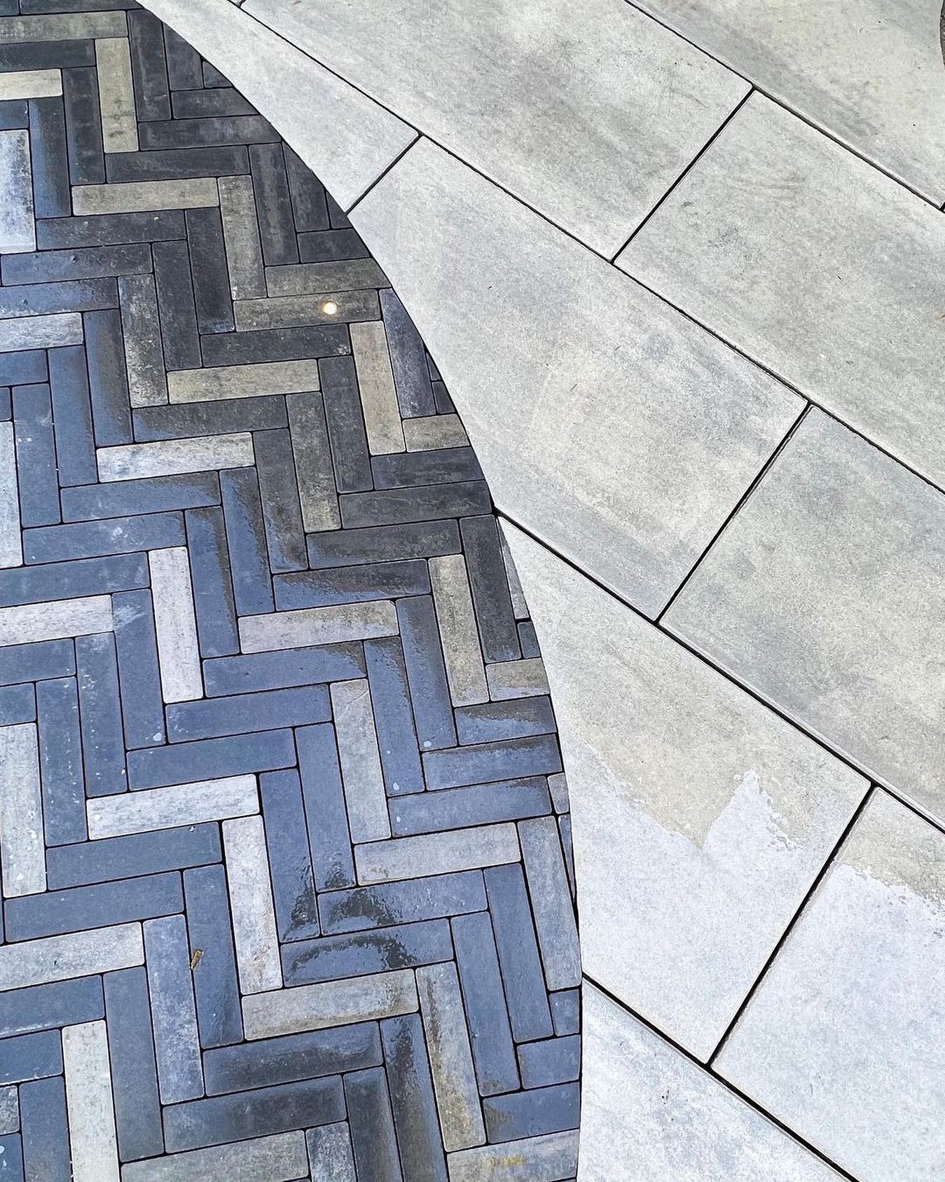 Photo post from techobloc.