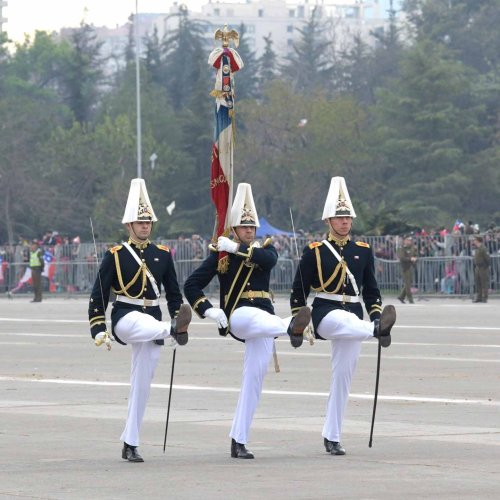 Carousel post from escuelamilitaroficial.