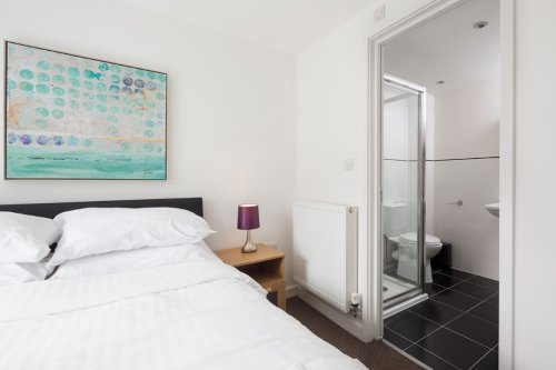 Photo post from kasarstays.